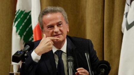 مصادر قضائية تكشف ما جرى مع رياض سلامة في طريقه إلى قصر العدل