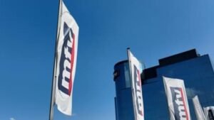 بالفيديو: إشكال وتلاسن حاد داخل استديو MTV على الهواء