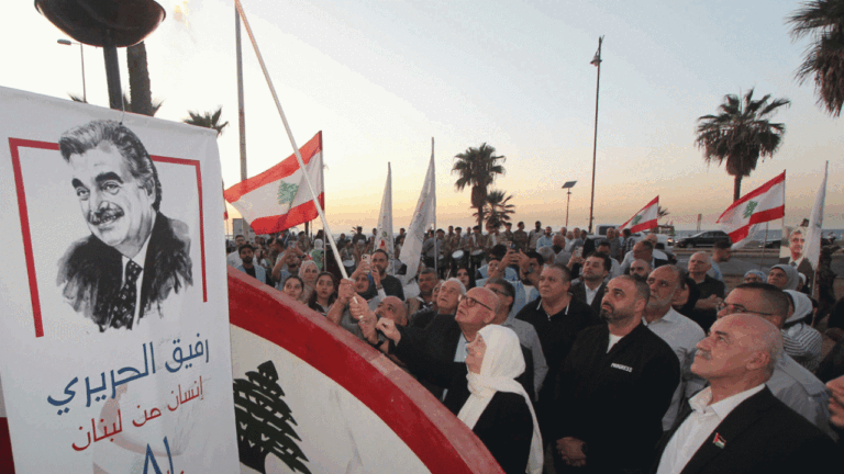 في صيدا.. إضاءة شعلة “الوفاء لرفيق الحريري”