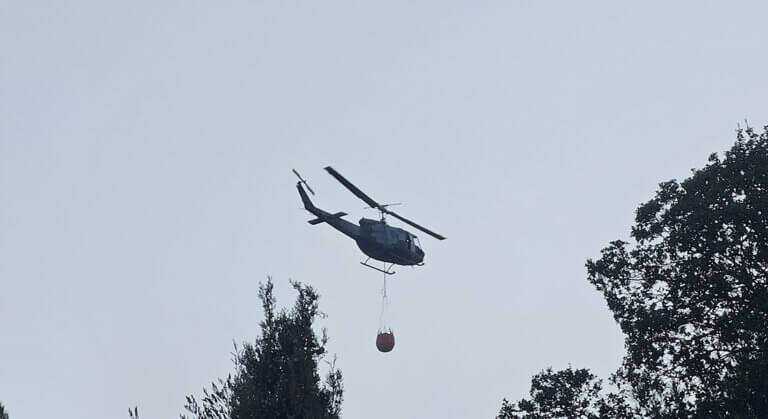 بالتعاون مع الدفاع المدني.. الجيش يساهم في إخماد حريق هائل في شدرا