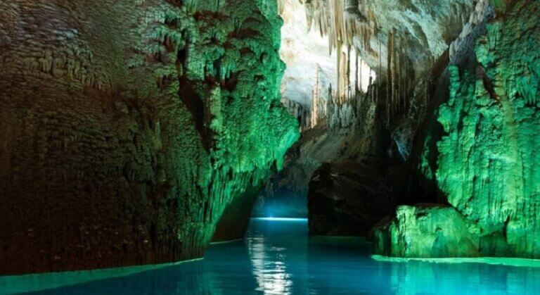 إقفال مغارة جعيتا موقتاً… وزيرة السياحة توضح السّبب