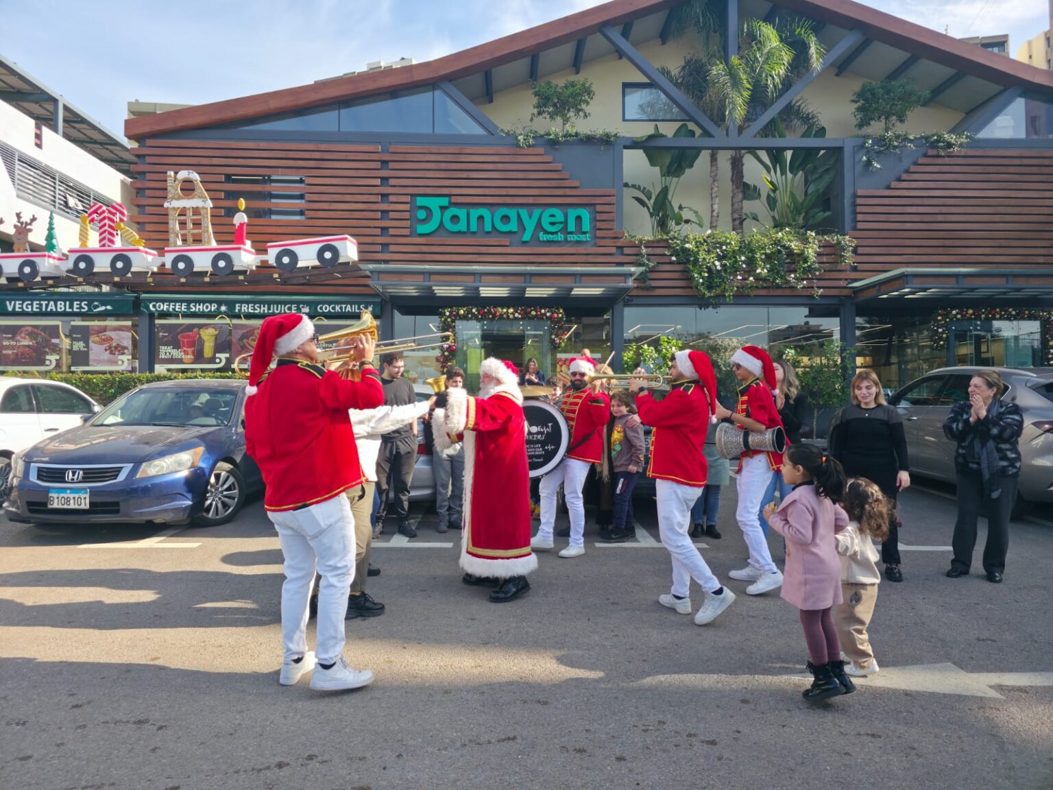 «جناين – Janayen» يحتفل بالموسم الميلادي في أجواء احتفالية تجمع الجودة والانتعاش