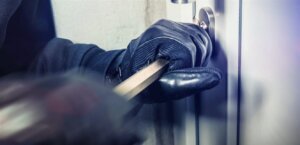 موظفون في خطر… السرقات تطالهم
