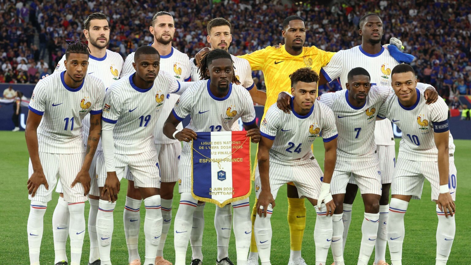 المنتخب الفرنسي يتغلّب على نظيره العراقي بثلاثية ويبلغ دور الـ32