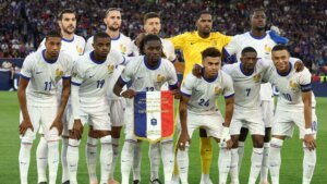 المنتخب الفرنسي يتغلّب على نظيره العراقي بثلاثية ويبلغ دور الـ32