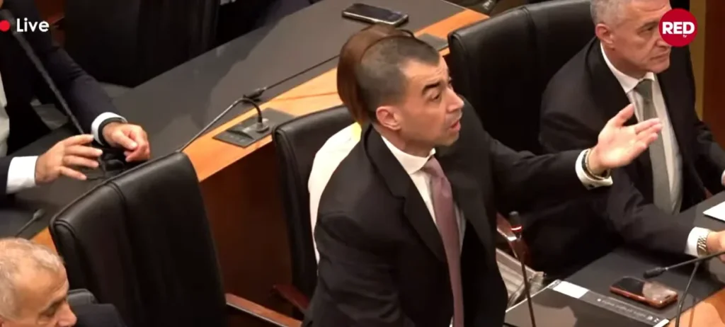 “واحد مثلك بيسكت”… الكهرباء تُخرج الجلسة النيابية عن هدوئها